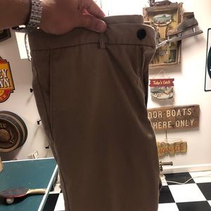 Men’s Haggar 34x32 Khaki Dress Pants
